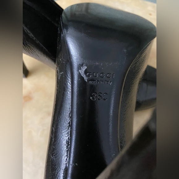 GUCCI Patent Leather Heels
Shoes size 36 C US 5.5 - Picture 2 of 12